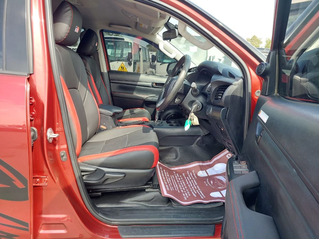 تويوتا هيلوكس TOYOTA HILUX PICK UP RHD 2022 MODEL 2.8 L DIESEL AUTOMATIC(PM81032)