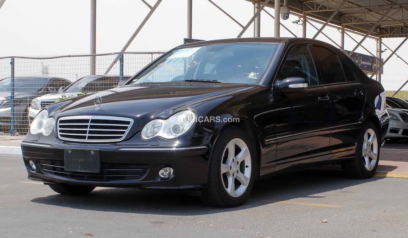 Mercedes-Benz C 230