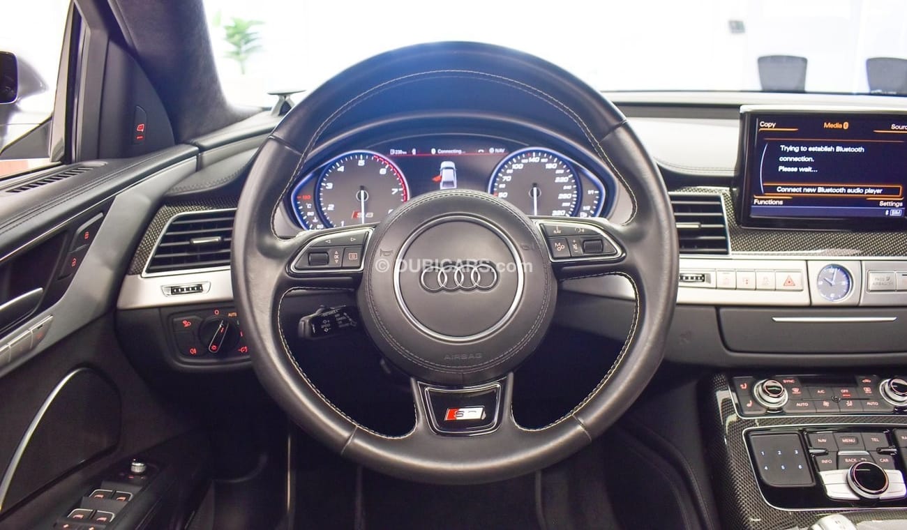 Audi S8