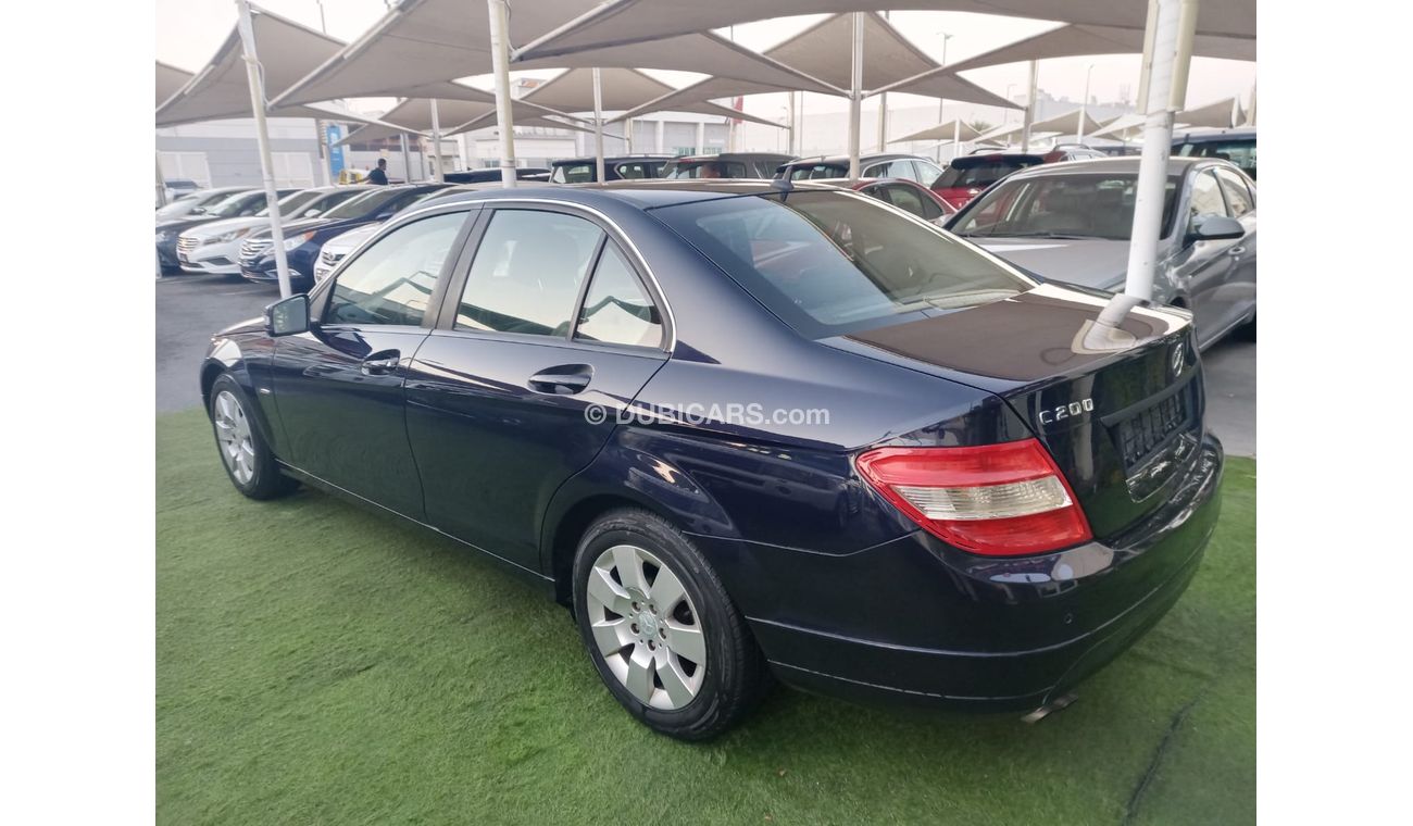 Mercedes-Benz C 180 C180 Gulf 4 cylinder, blue color, cruise control, alloy wheels, leather sensors, fog lights, in exce