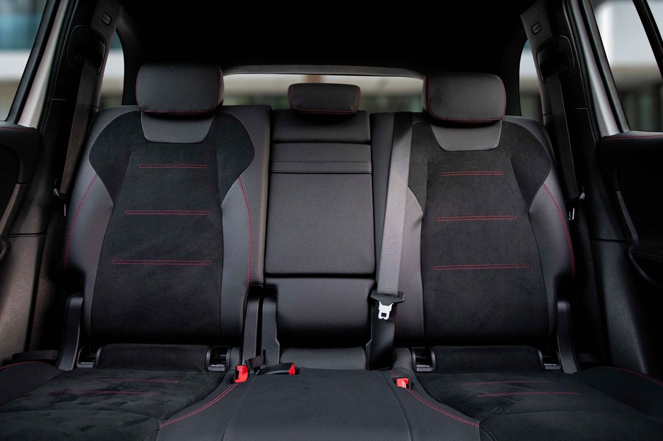 مرسيدس بنز GLB 200  GLB 200 AMG | 3,153 P.M | 0% Downpayment | 2030 WARRANTY/SERVICE!