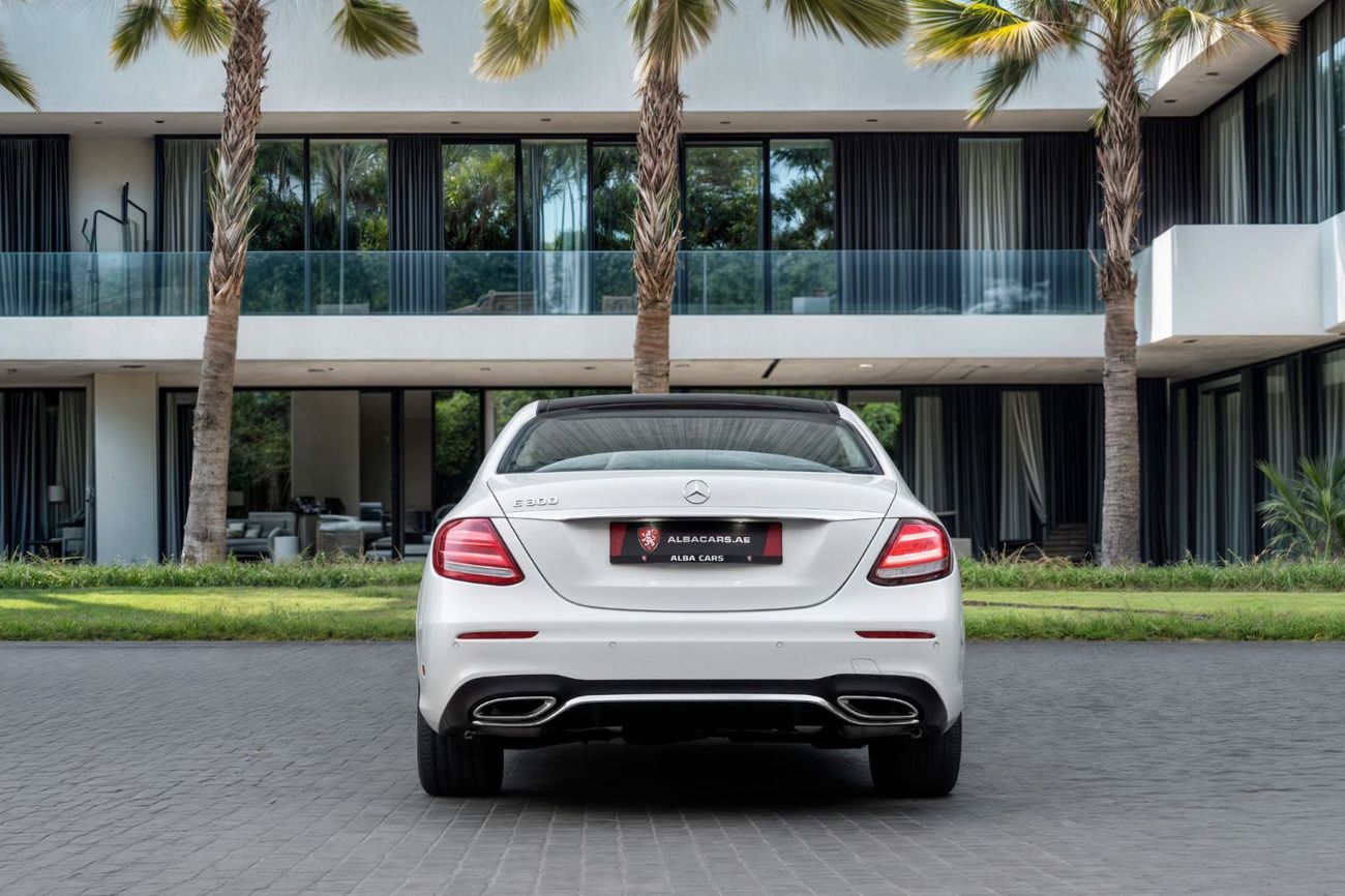 مرسيدس بنز E300 | 2,702 P.M  | 0% Downpayment | Immaculate Condition!