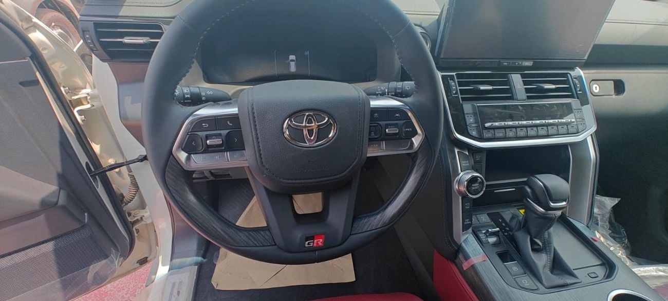 Toyota Land Cruiser GR SPORT