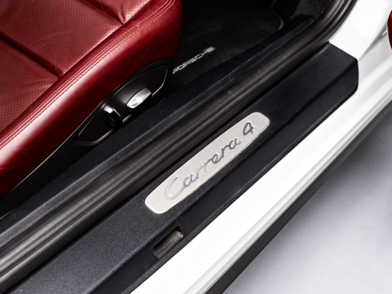 Porsche 911 Carrera 3.4L Coupe The BEST Ramadan Offer in the UAE - Limited Time Only! Porsche Warranty, Full Ser