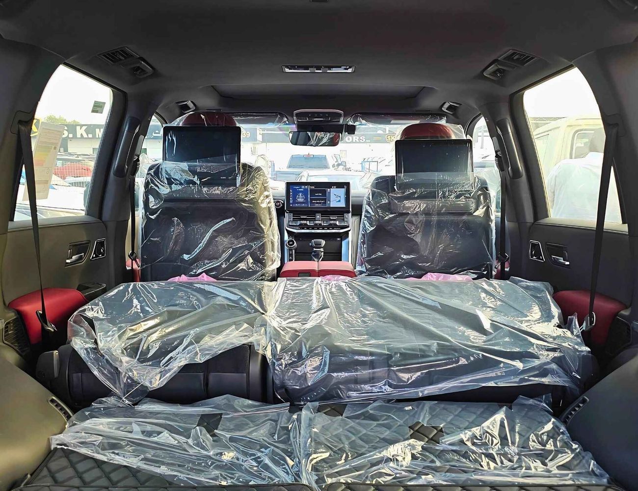 Toyota Land Cruiser LC300 GR SPORT / 3.3L V6 DIESEL / DVD WITH 360* / JBL SPEAKERS / HEADUP / FULL OPTION (CODE # LCDGR)