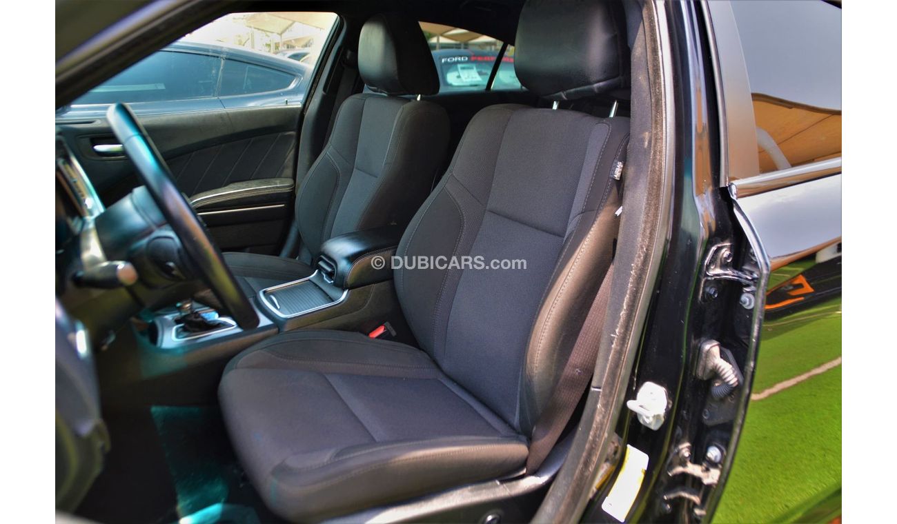 Dodge Charger 3.6L SXT (Mid) OFFER ONE WEEK//CHARGER SRT KIT//WIDE BODE//SUN ROOF//AIR BAGS/