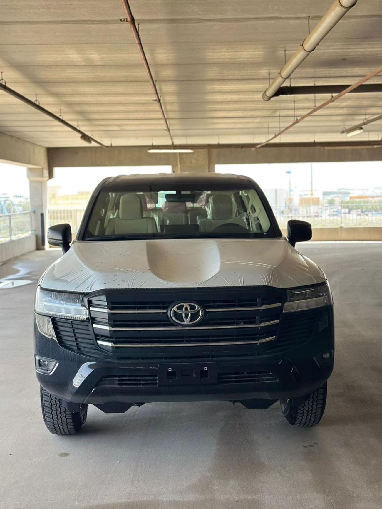 تويوتا لاند كروزر TOYOTA LAND CRUISER GXR 4.0 basic sunroof 2026