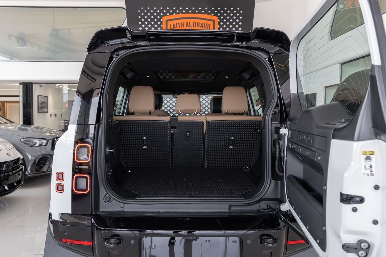 لاند روفر ديفندر Land Rover Defender | 110 X-Dynamic HSE (P400) | GCC Specs | 2026 (Export)