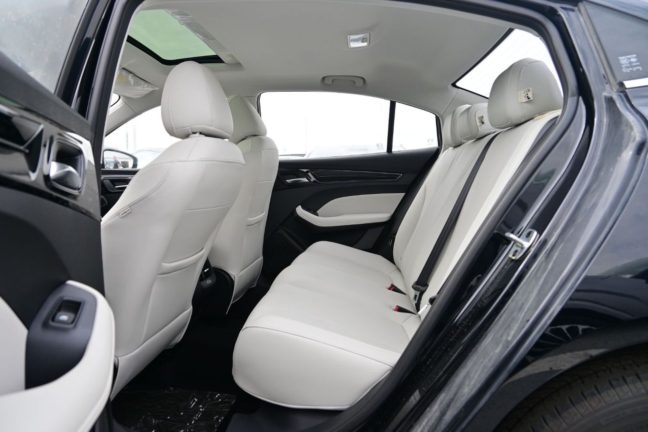 أم جي 5 MG5 1.5L, Petrol, FWD Model 2025 Color Black