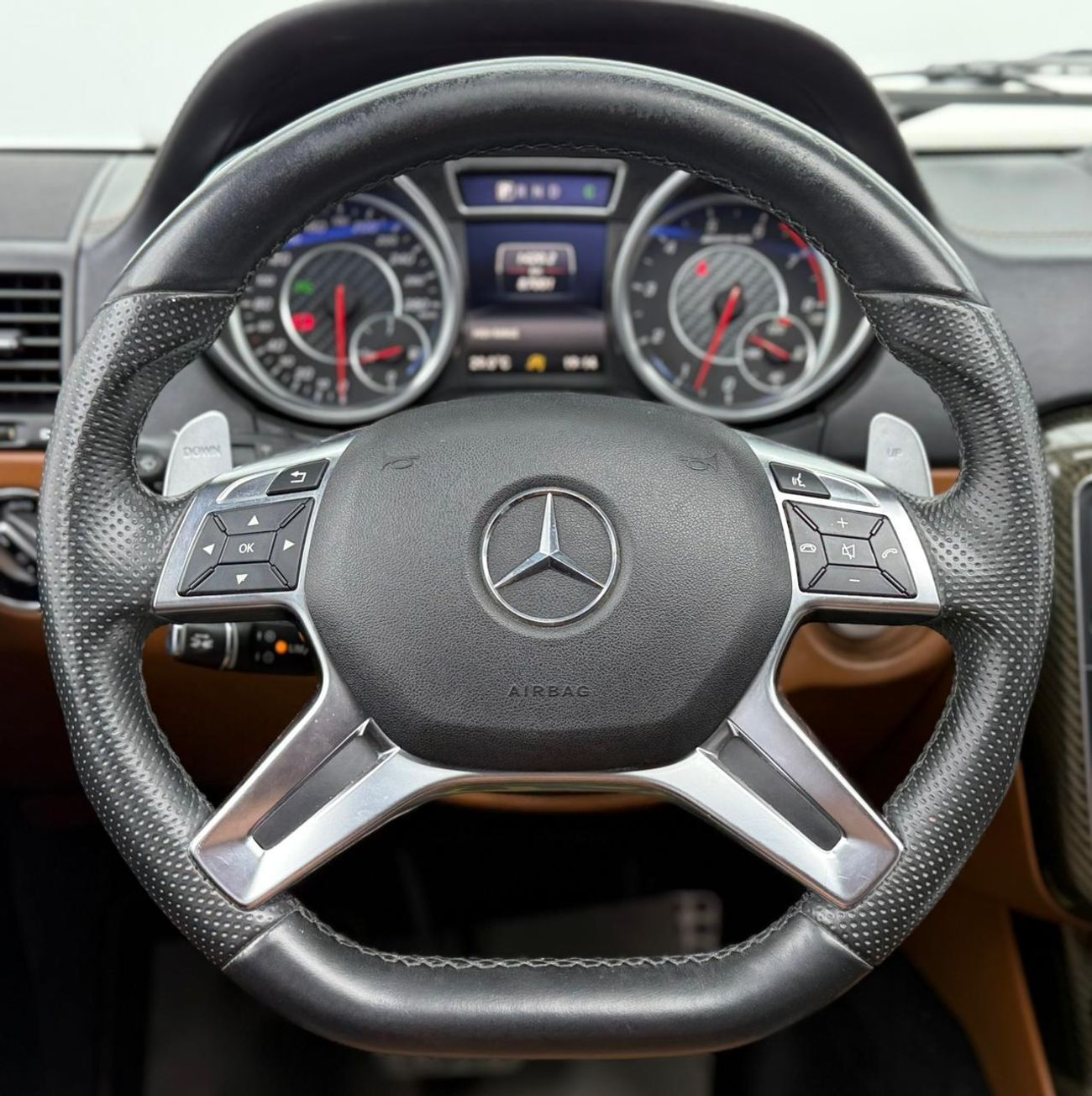 Mercedes-Benz G 63 AMG Std 5.5L 2017 Mercedes Benz G63 AMG, Full Service History, Carbon Fiber Interior, Excellent Conditio