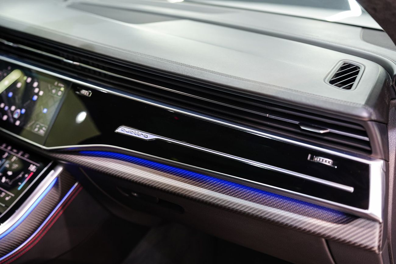 Audi RS Q8 TFSI quattro 4.0L Bang & Olufsen Audio, Carbon Fiber Inetrior, Panoramic Roof, Al Nabooda Service Pa