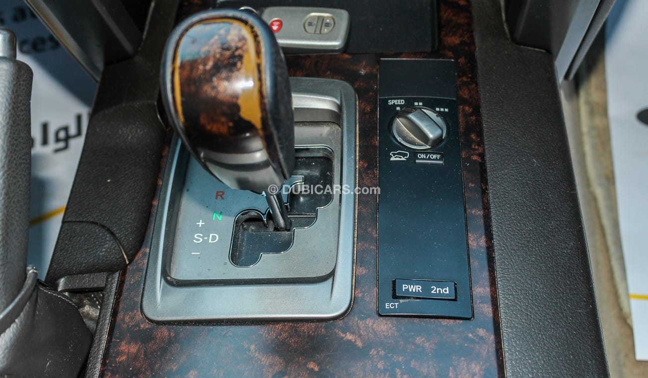 Toyota Land Cruiser VXR V8 4.6 2010 GCC - Full Option - Perfect Condition