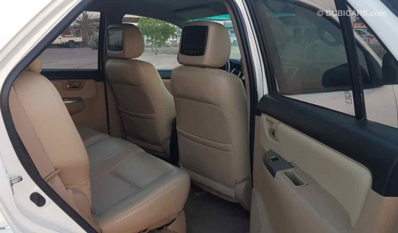 Toyota Fortuner fresh and very clean inside out and ready to drive