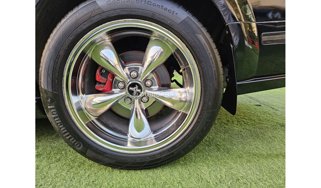 فورد موستانج خليجى  GT موديل 2007 كوبيه شاشة اندرويد كاميرا خلفية حساسات مثبت سرعة تحكم بحالة ممتازة