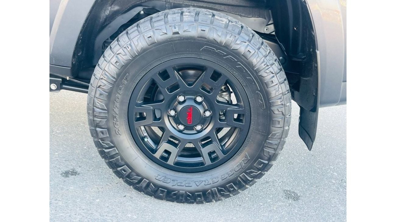 تويوتا Runner4 4x4 push start sunroof