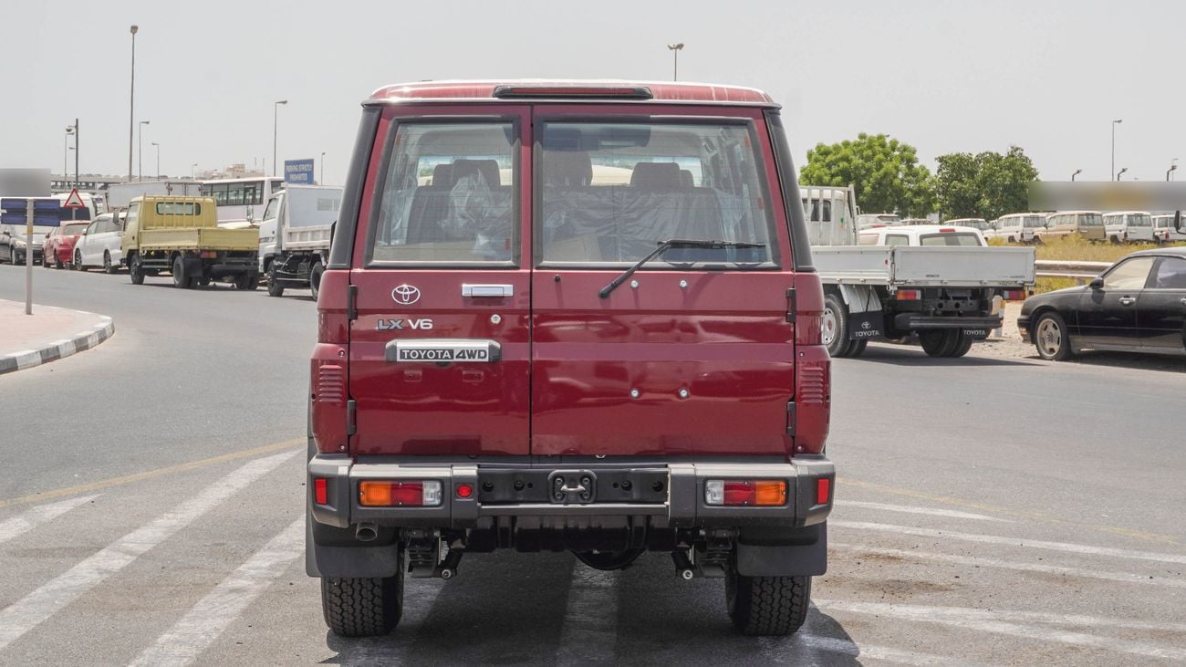 تويوتا لاند كروزر 70 LX 4.0 L V6