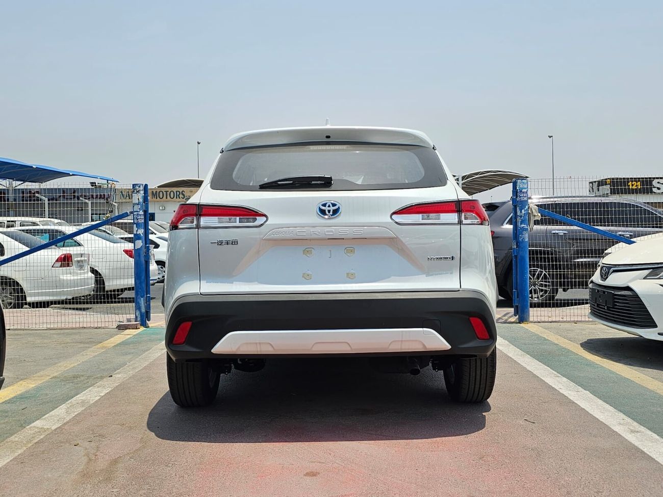 Toyota Corolla Cross 2.0L V4 HYBRID, PUSH START, MID OPTION WITH SUNROOF / SPECIAL OFFER