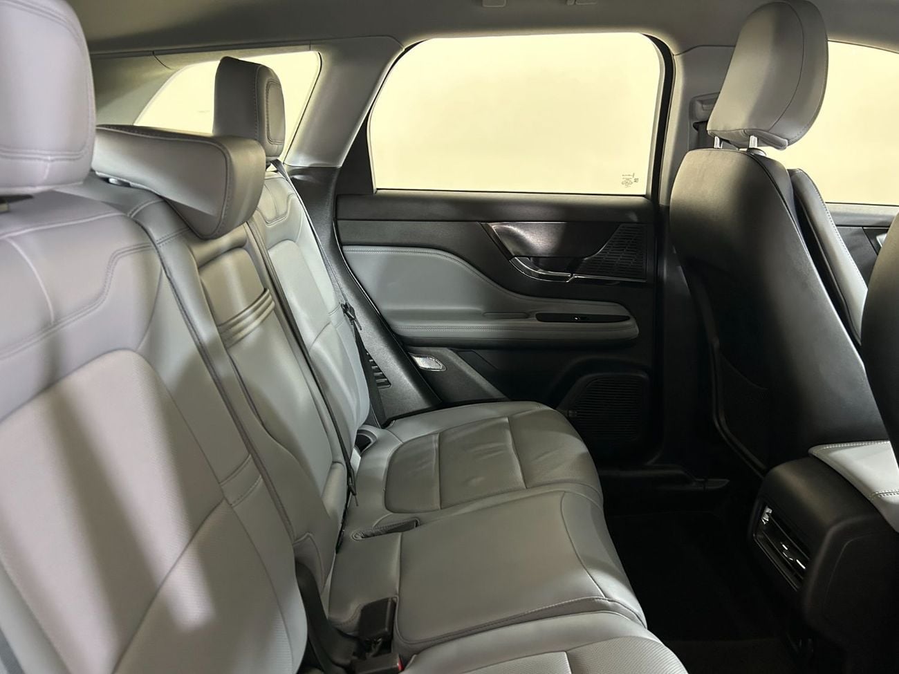 Lincoln Corsair Reserve 2.0L COR222 /FREE Insurance + Registration / AL TAYER MOTORS AL QOUZ SHOWROOM
