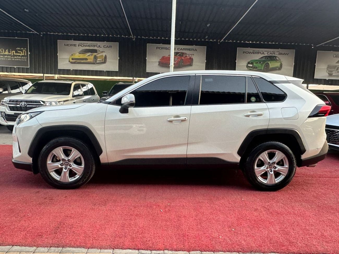 تويوتا راف ٤ 2.5L (4WD) LE