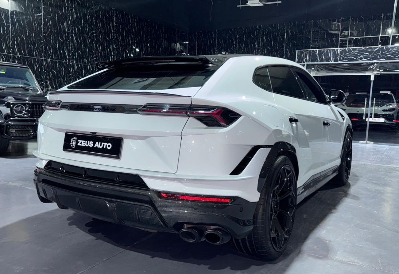 لامبورغيني اوروس 4.0T V8 Performante