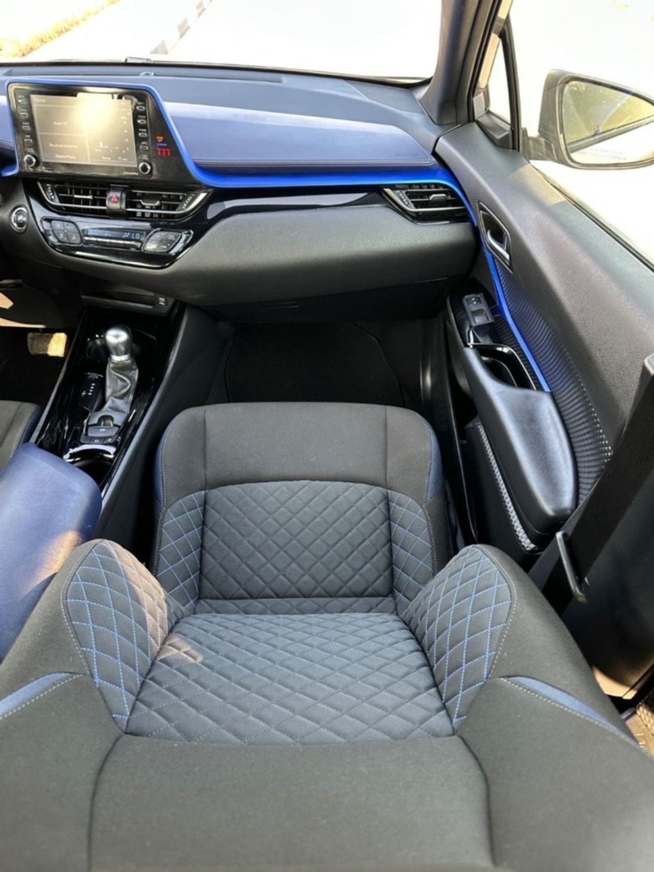 Toyota CHR XLE premium