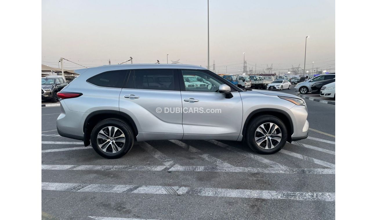 Toyota Highlander 2022 TOYOTA HIGHLANDER XLE- AWD- 3.5L - V6 / EXPORT ONLY