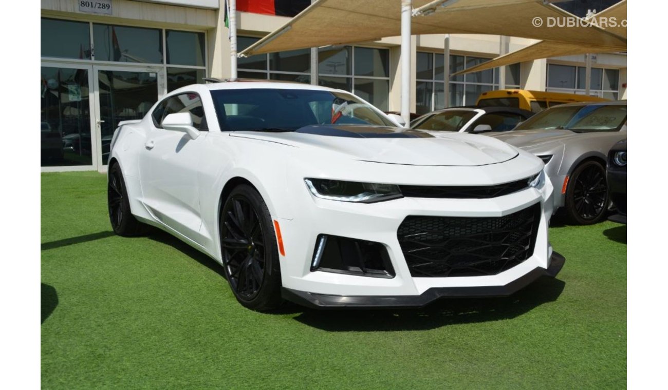 شيفروليه كامارو Chevrolet Camaro 2SS V8 2020/Full Option/Sunroof/ Head up Display/ Low Miles/Very Good Condition