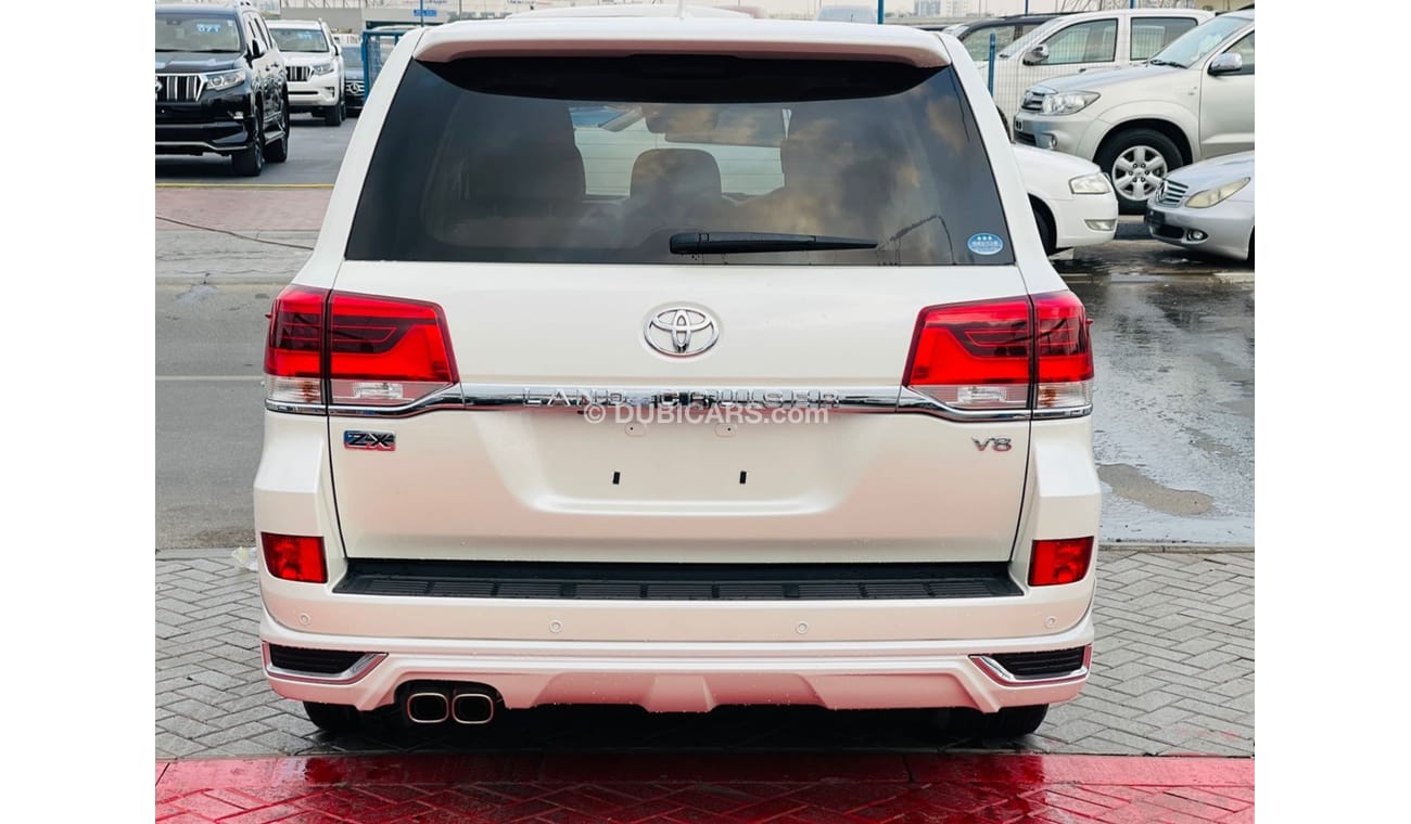 Toyota Land Cruiser Toyota ZX Landcruiser Petrol Engine model 2018 top of the range car very clean and good condition