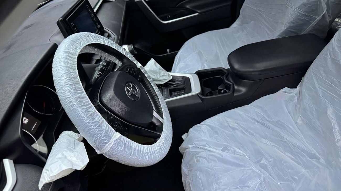 تويوتا راف ٤ XLE Full Option