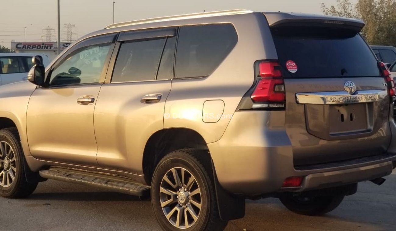 Toyota Prado 2016 Face-Lift 2020 4x4 Petrol, Rear Entertainment, Automatic, 2.7cc, Leather & Electric Seats, 7 Se