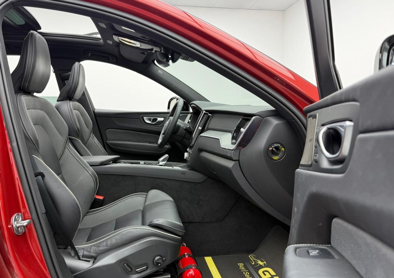 فولفو XC 60 2.0T B5 MHEV R Design (AWD) 2024 Volvo XC60 B5 AWD ,Agency Warranty ,Full Service History ,Excellent