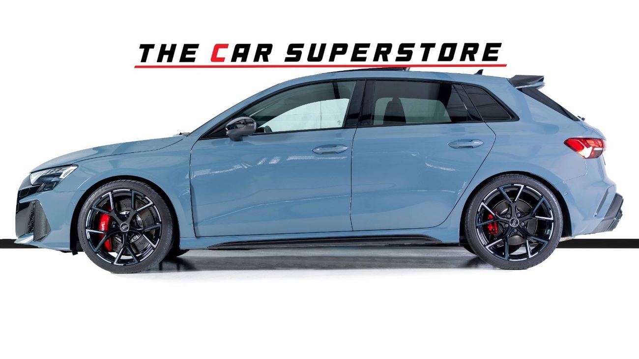 Audi RS3 TFSI quattro 2.5L Sportback Al Nabooda warranty Service Contract-Carbon RS Bucket Seats-Special Colo