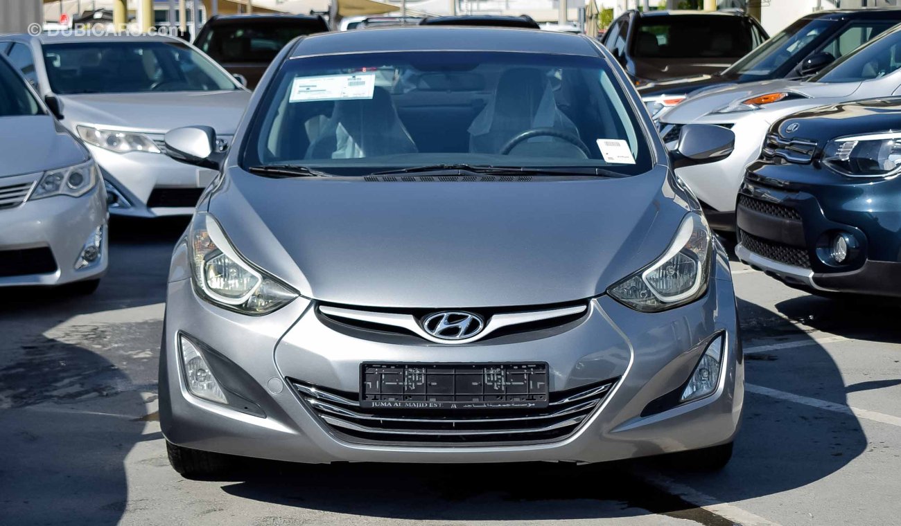 Hyundai Elantra خليجي