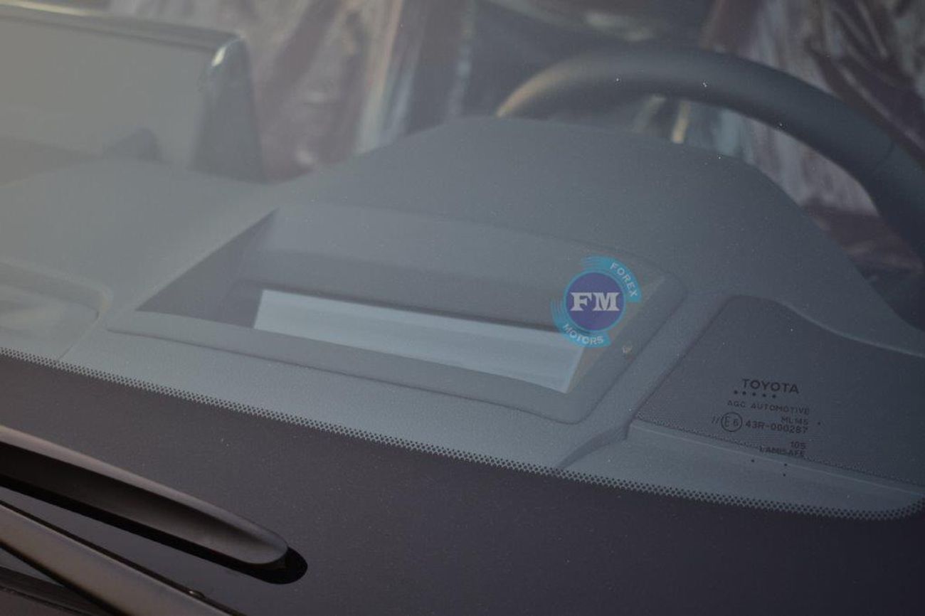 تويوتا لاند كروزر 300 VXR+ V6 3.3L Twin Turbo Diesel 7 Seat Automatic