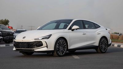 MG 7 MG7 1.5T DCT ELEGANCE SPORT PACKAGE SPOILER   WHITE / GREEN 2025