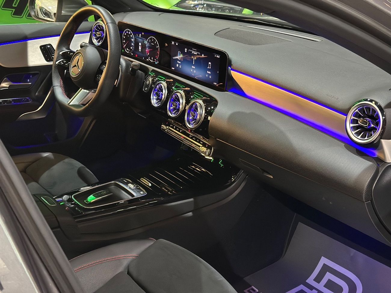 Mercedes-Benz A 200 Premium 1.4L MERCEDES-BENZ A200 | 2025 | GCC | UNDER WARRANTY & SERVICE CONTRACT FREE (GARGASH)