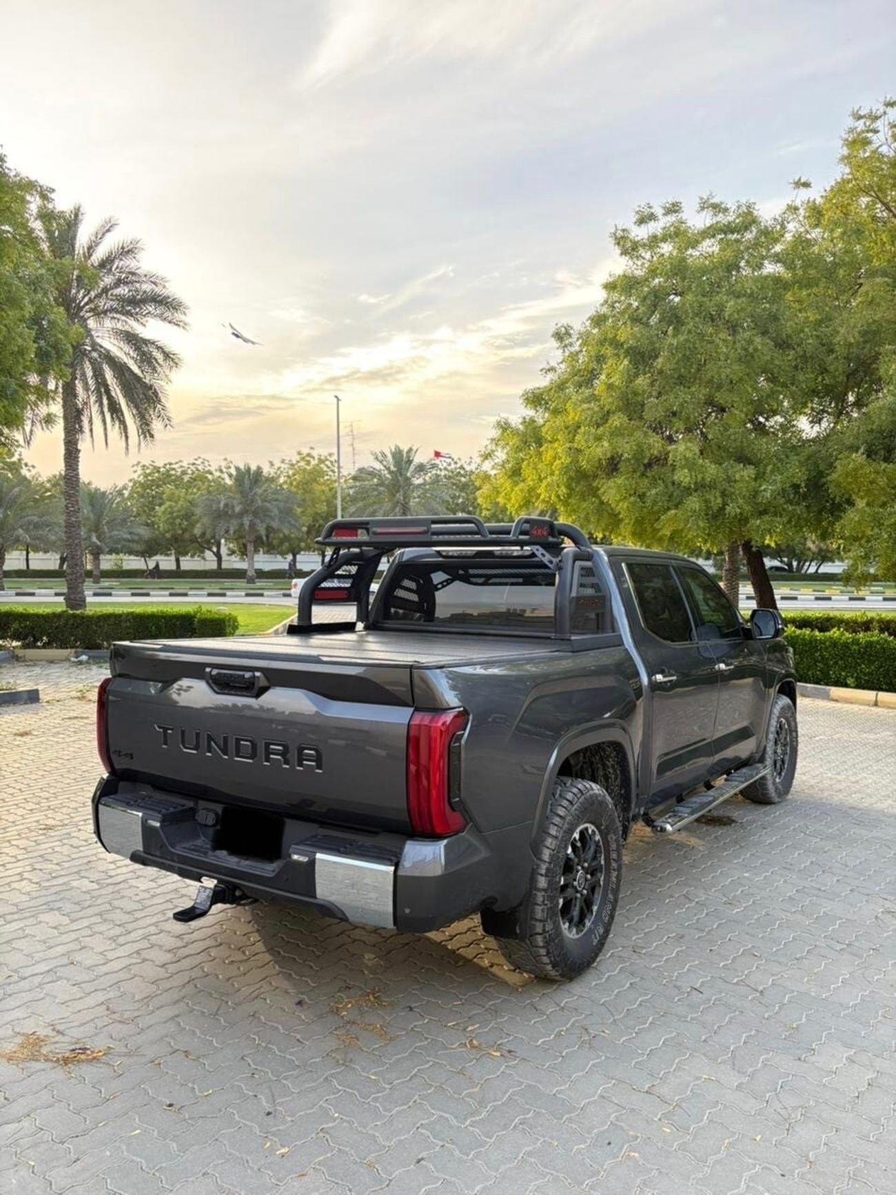 Toyota Tundra 2023 Full Option 4X4