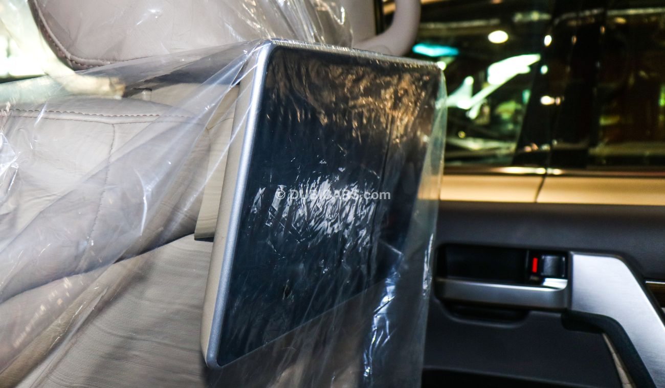 Toyota Land Cruiser VXR V8