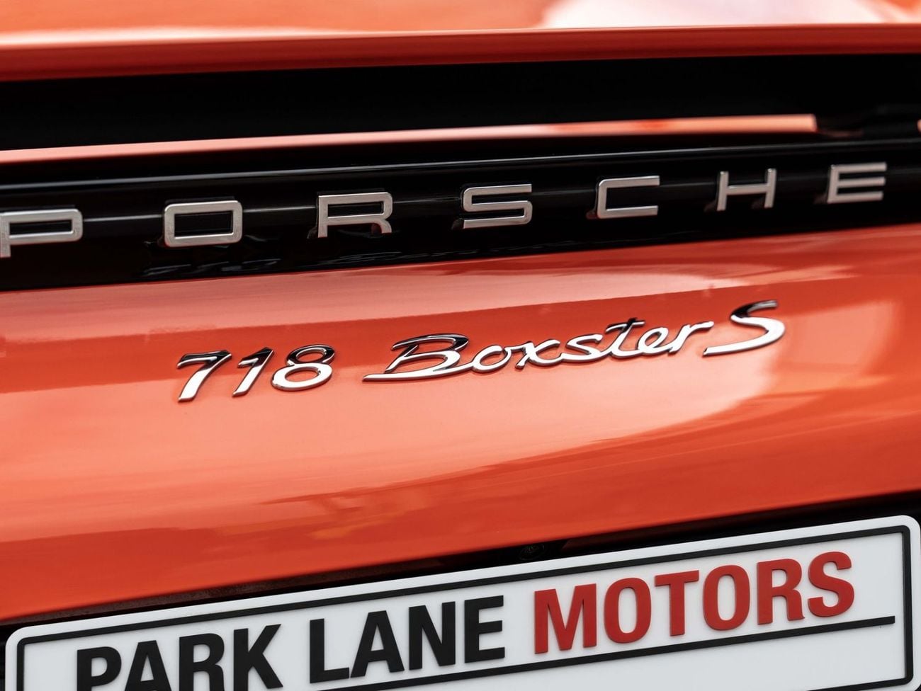 بورش بوكستر 718 Porsche Boxster 718 S 2017 مقابل 3,153.00 AED شهريًا