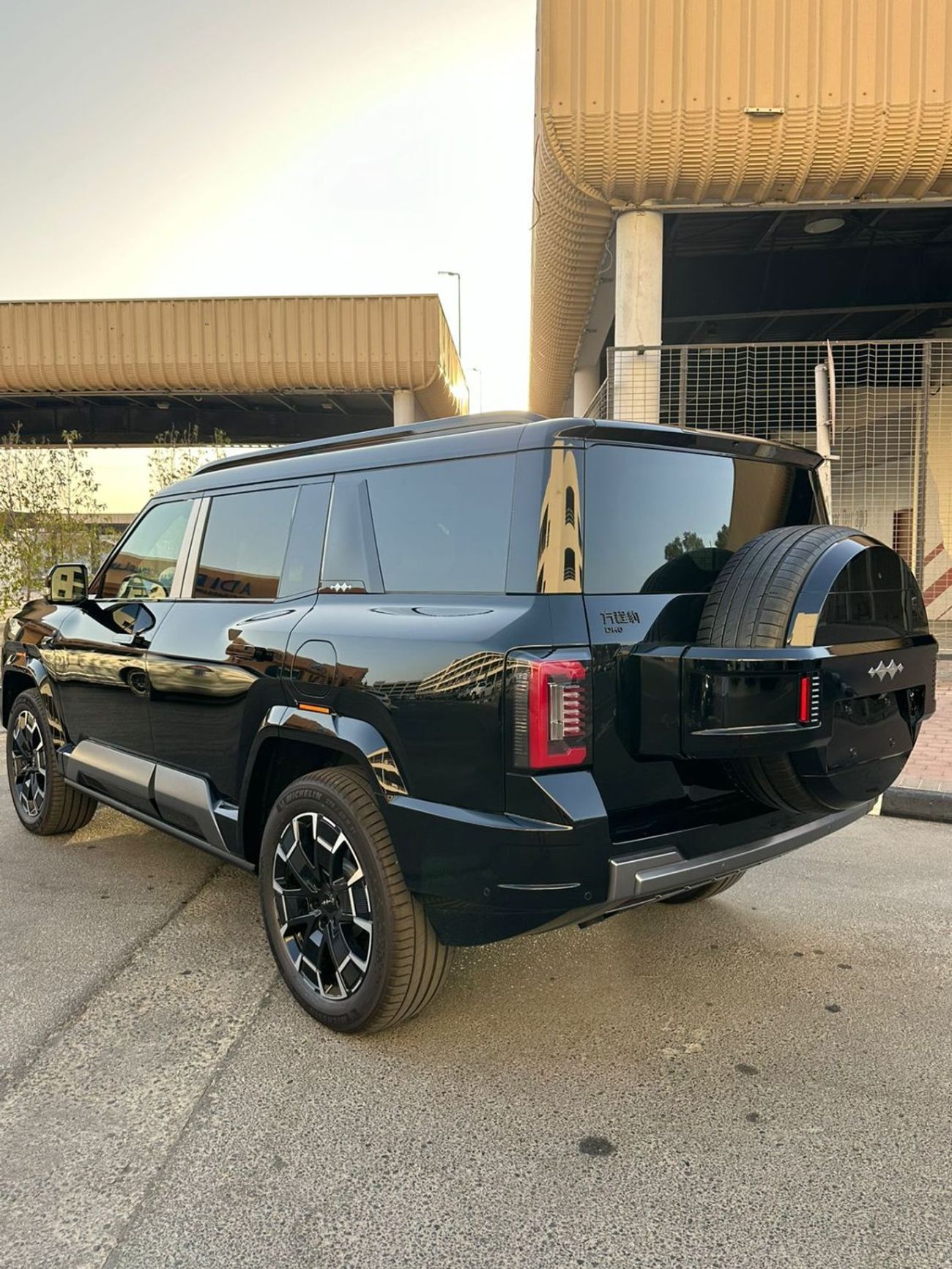 بي واي دي ليوبارد 8 Leopard  8