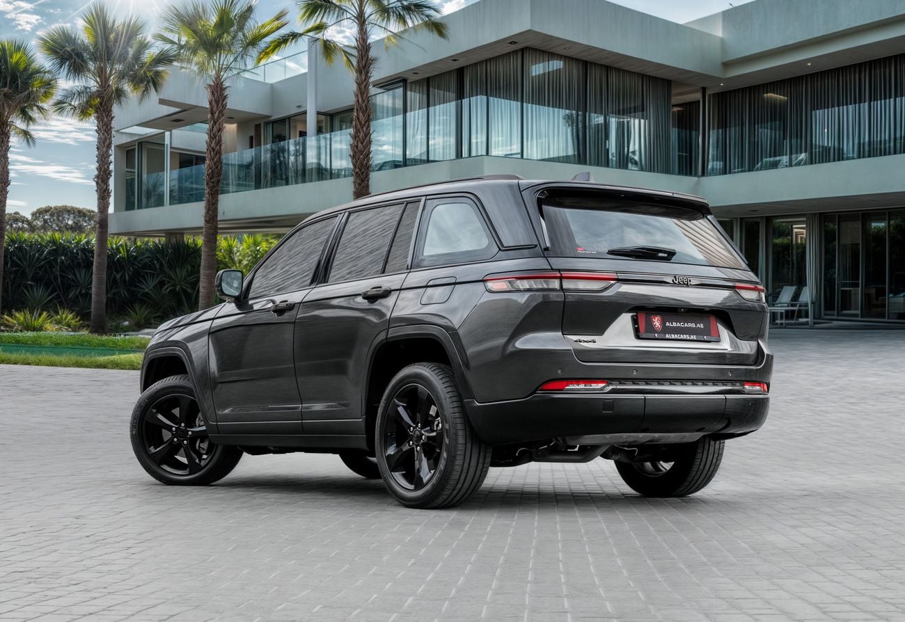 جيب جراند شيروكي Grand Cherokee Altitude | 2,253 P.M | 0% Downpayment | LOW KMS!