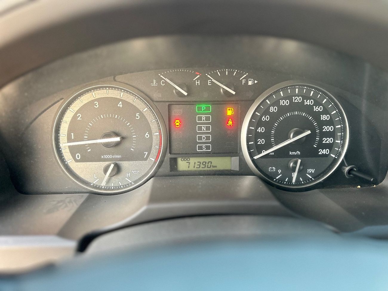 تويوتا لاند كروزر GXR 4.0L (271 HP) 4WD