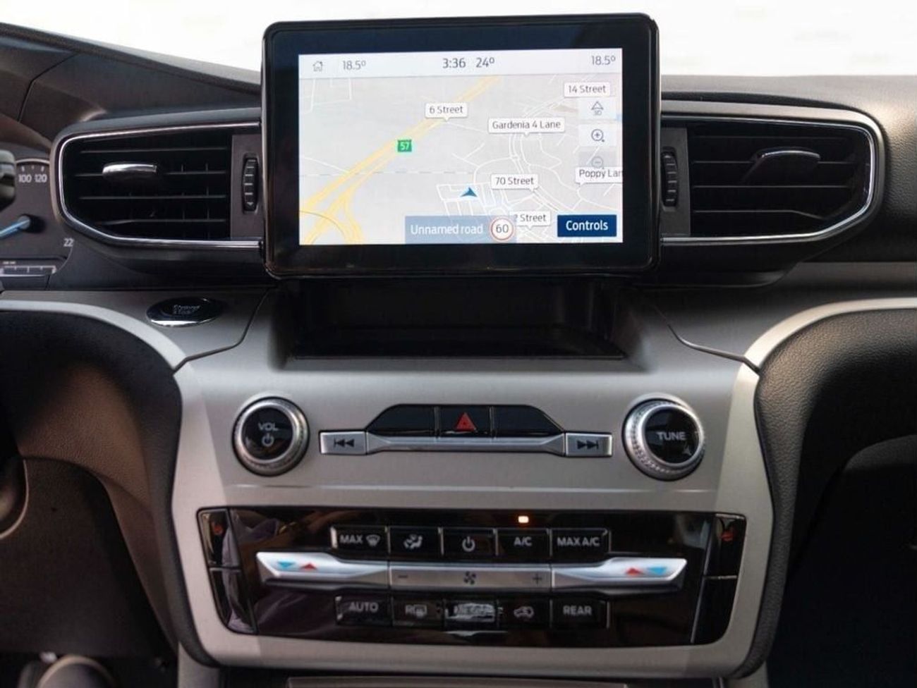 Ford Explorer XLT 200A 2.3L 4WD