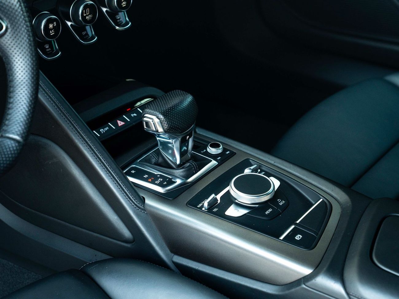 Audi R8 AED 8,861 PM • R8 V10 5.2L AWD • ONLY 60,000 KMS • FULL AUDI SERVICE HISTORY AND NEXT FREE SERVICE