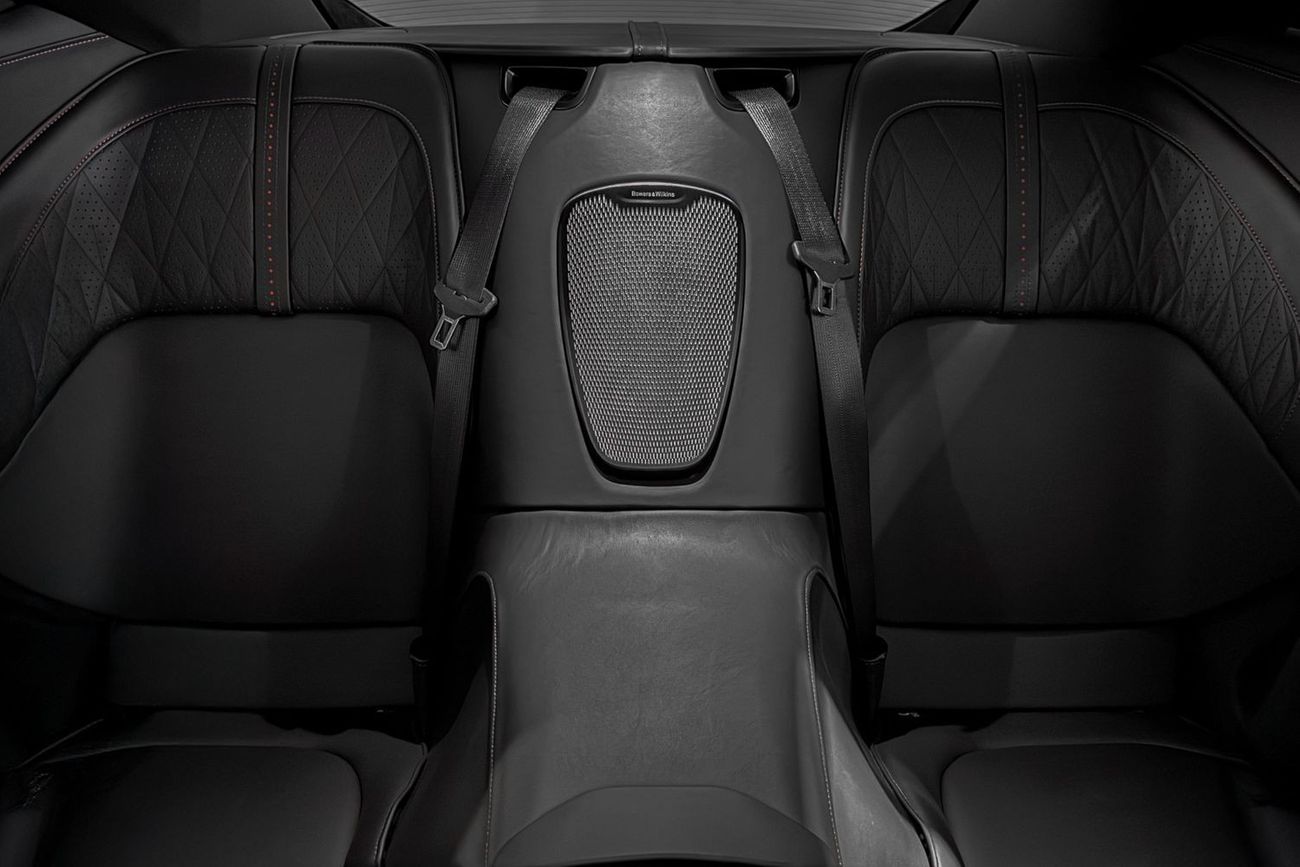 أستون مارتن DB DB12 / 4.0L Twin Turbo V8 / Japanese