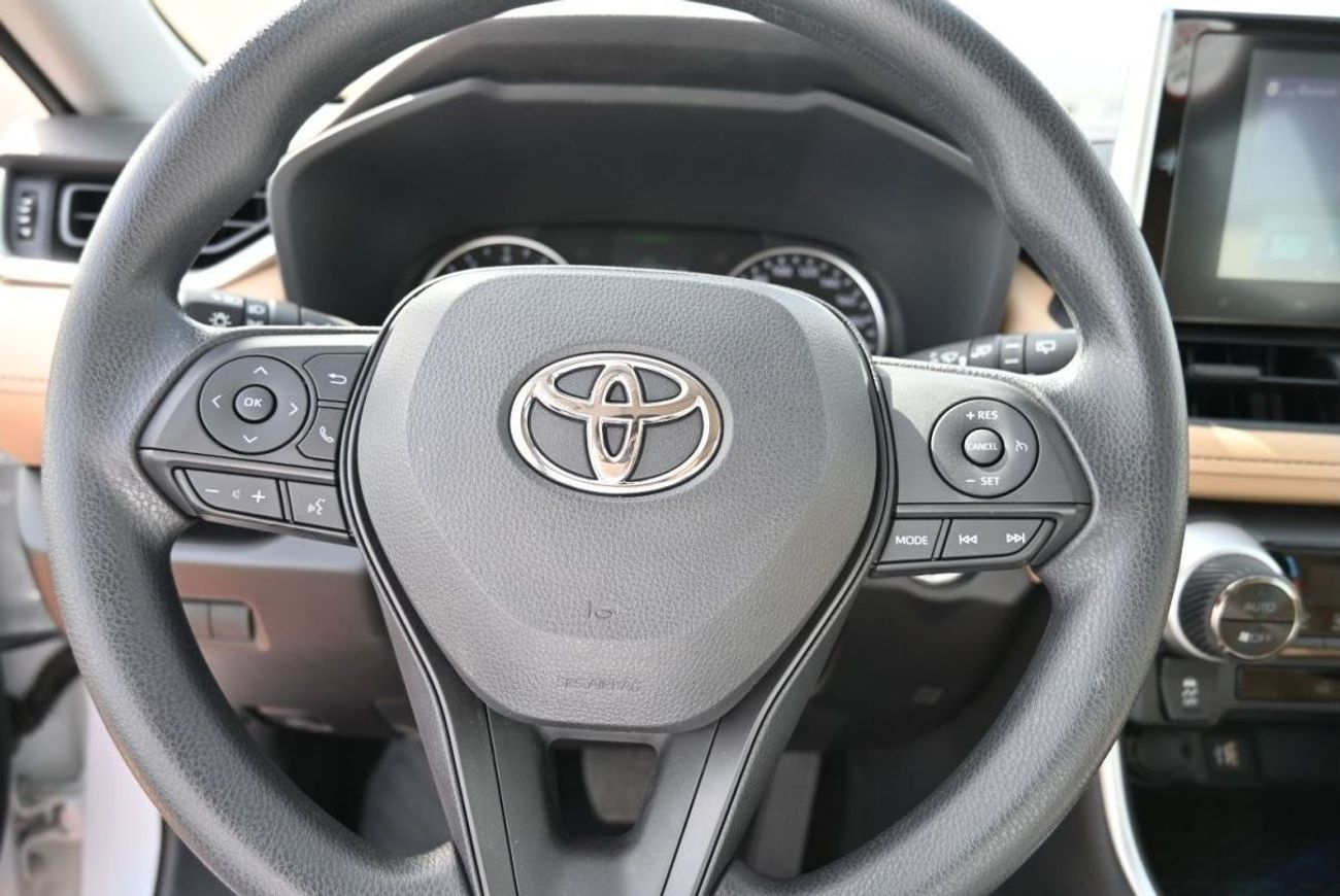 تويوتا راف ٤ تويوتا RAV4 2.0 لتر بنزين ، CUV ، دفع رباعي ، 5 أبواب ، مثبت سرعة ، فتحة سقف ، بدء دفع ، DVD ، كامير