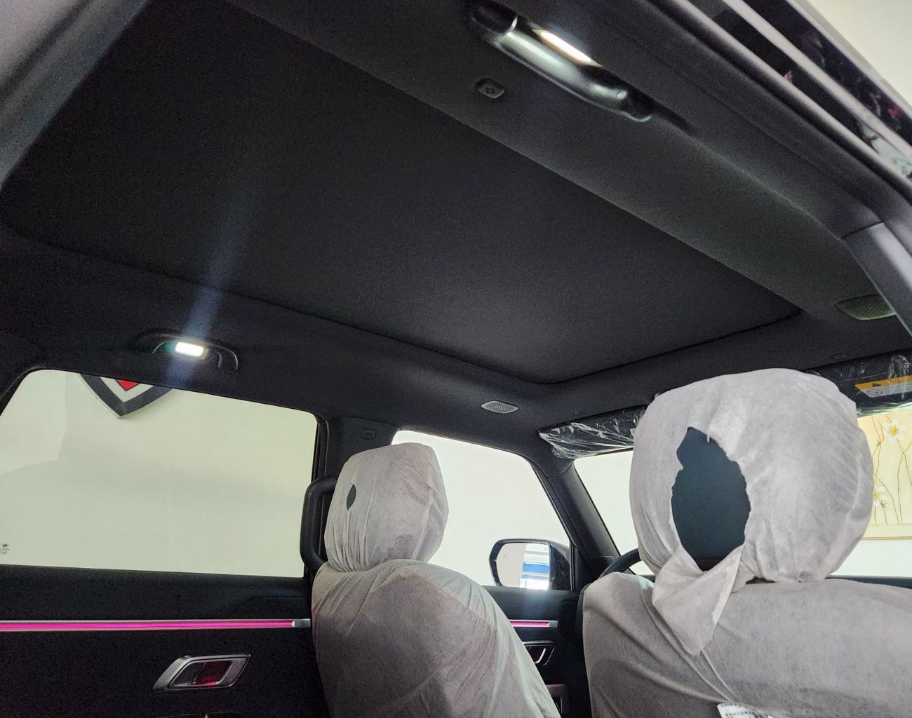 تشنجان ديبال جي 318 FULL OPTION - 424 HORSEPOWER - 0-100 IN 6.3 S - 1200 KM RANGE