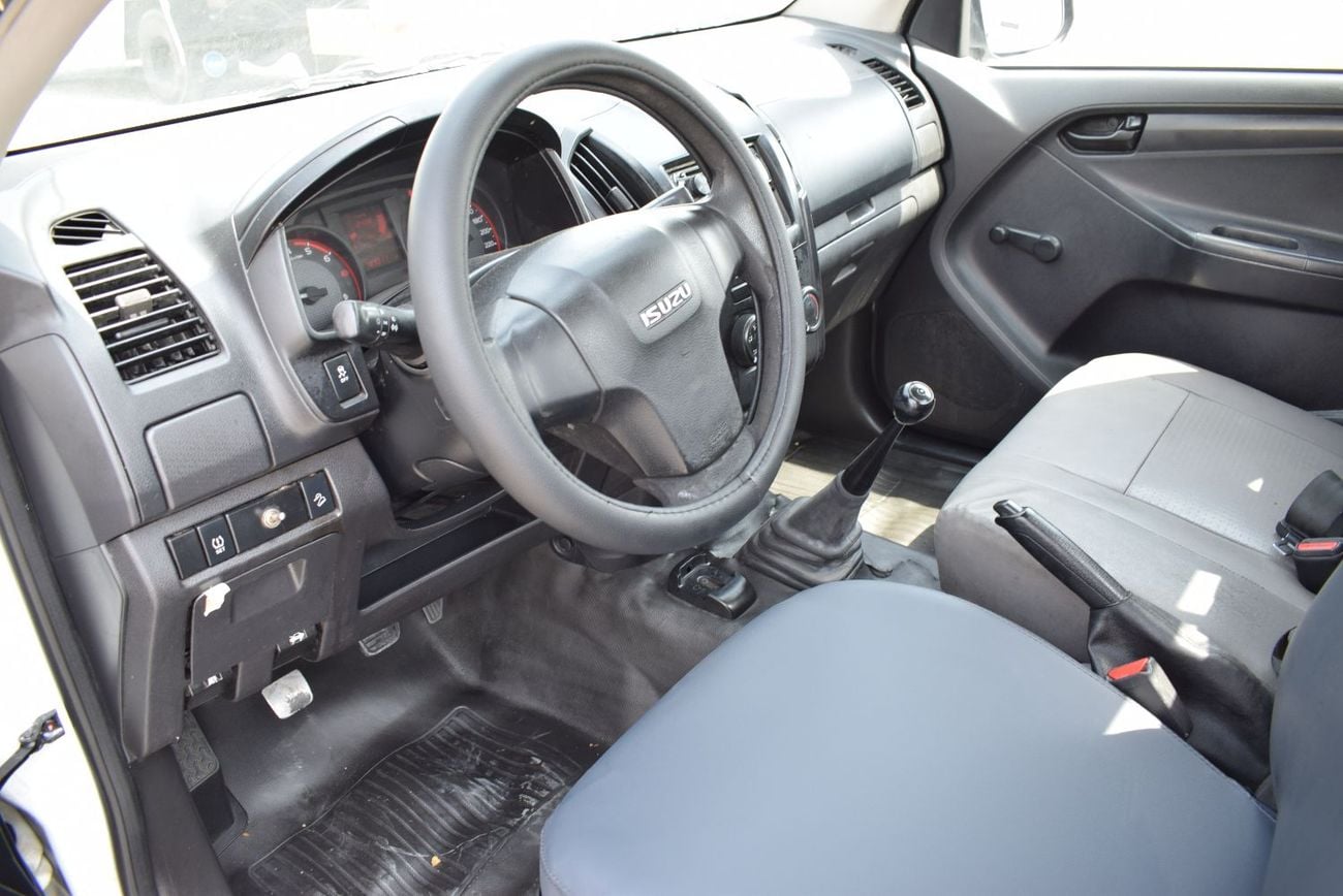 Isuzu D-MAX STD