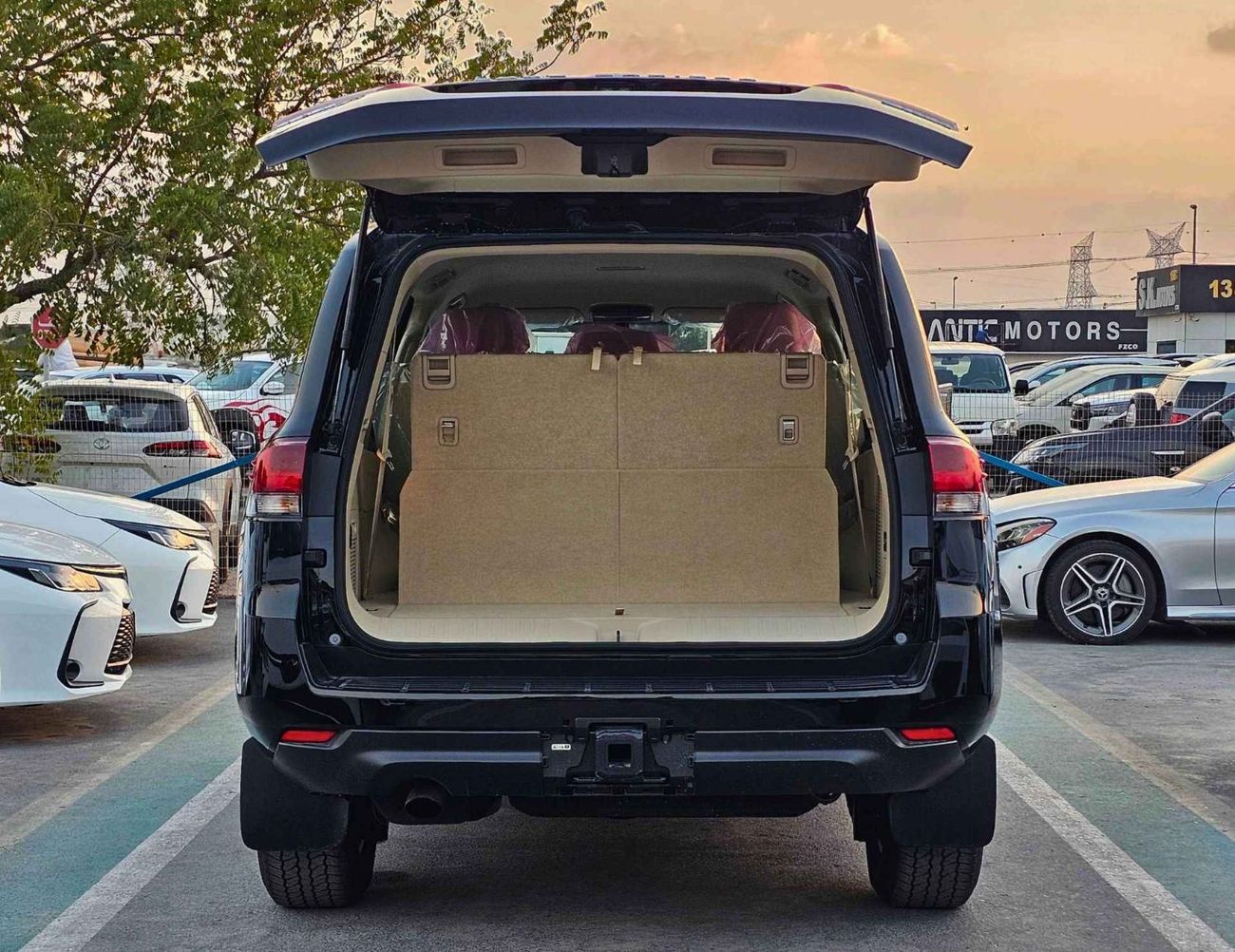 تويوتا لاند كروزر GXR TWIN TURBO / 3.5L V6 PETROL 4WD / DRIVER POWER SEAT/ FABRIC SEATS/ CODE # GXR-G