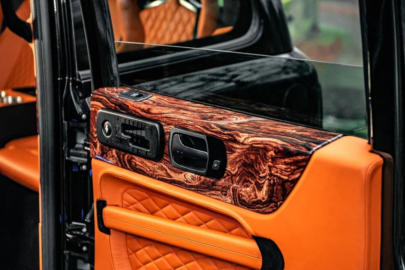 أل اي في سي TX LEVC TX5 TAXI Hybrid-Electric KAHN CONVERSION (EXPORT ONLY) RIGHT HAND DRIVE